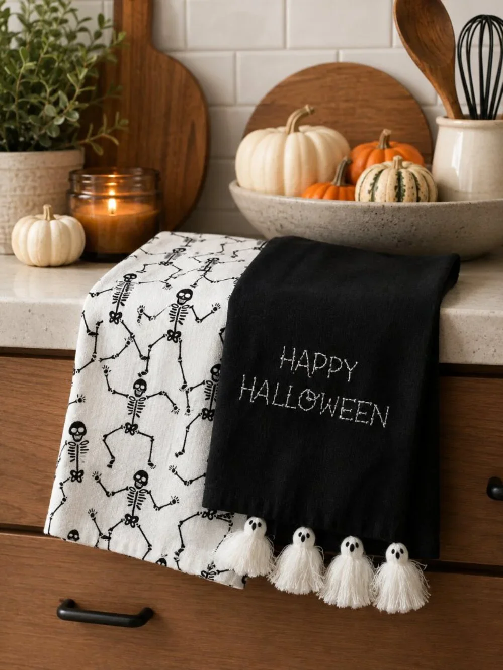 Hyde & EEK! Happy Halloween Skeleton Ghost Kitchen Towels 2 Pack 25x15 NWT